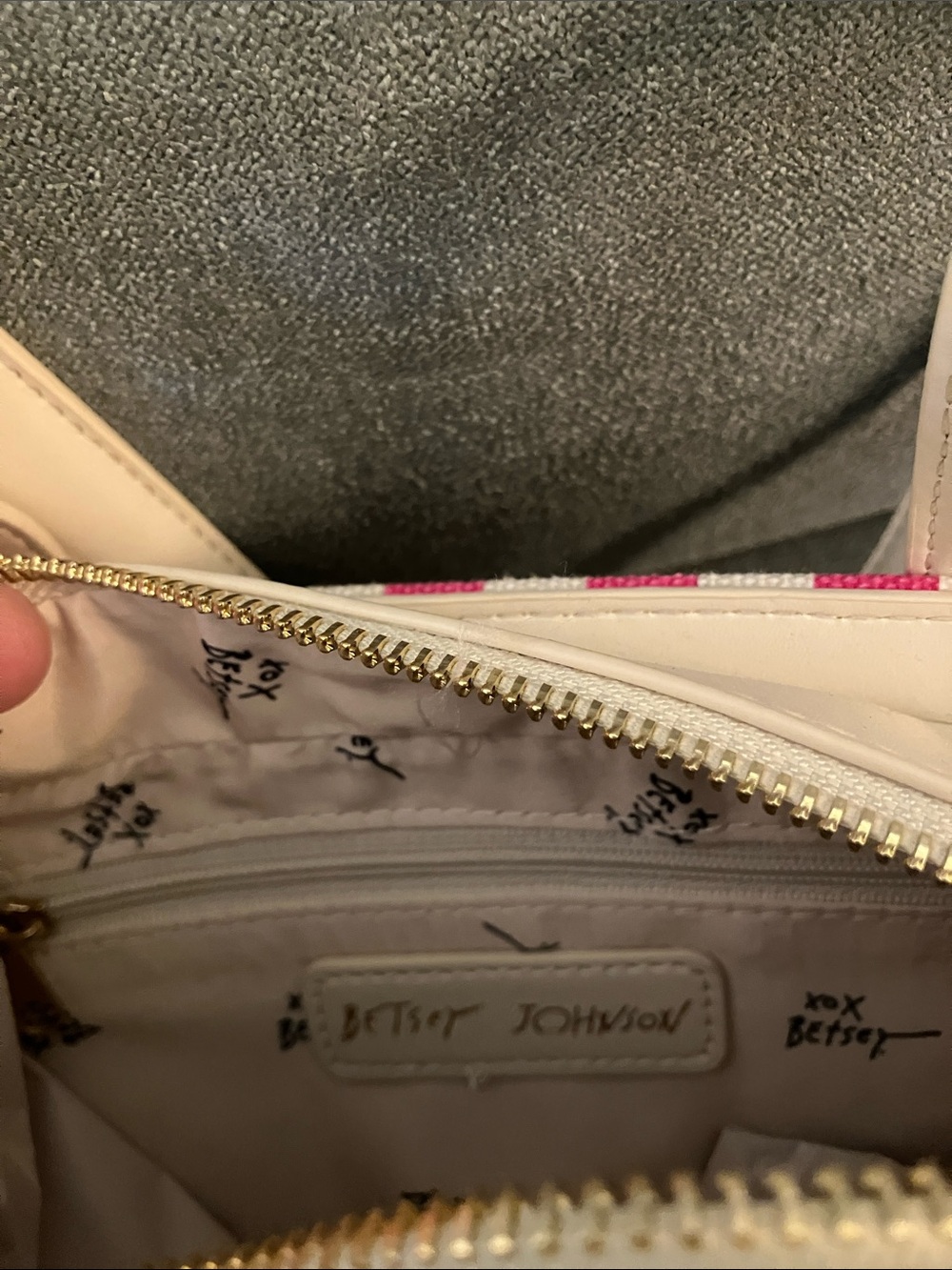 🩷Betsey Johnson XOMACK pink & beige striped satchel handbag w/flower charm NWT - Picture 8 of 13